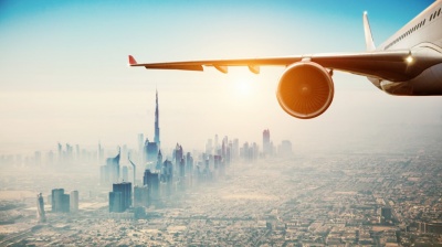 Sicherer Flug zur Jobsuche oder Bewerbung nach Dubai